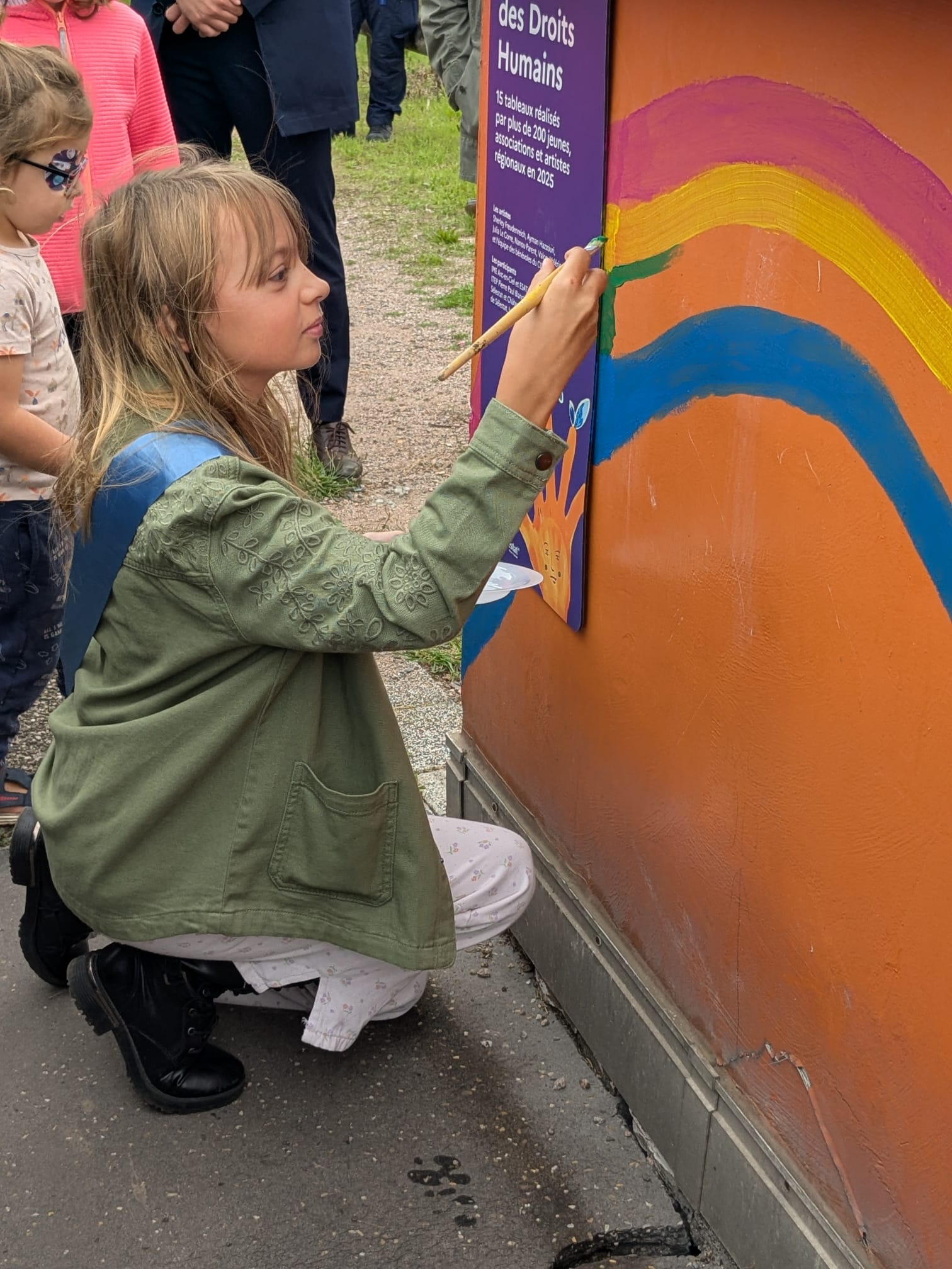 Des fresques sur les droits humains révélées au public